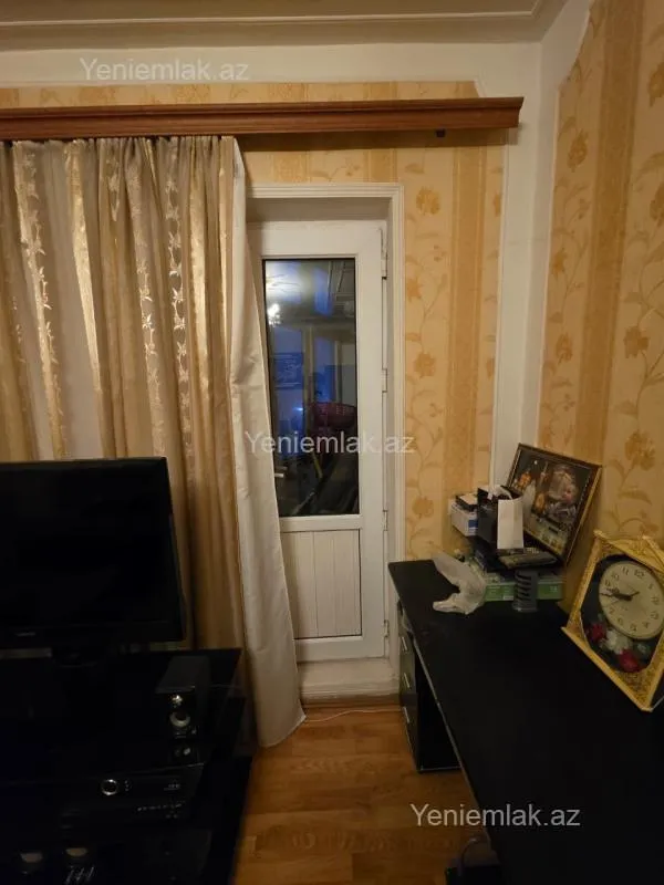 Satılır 2 otaqlı köhnə tikili 45 m²