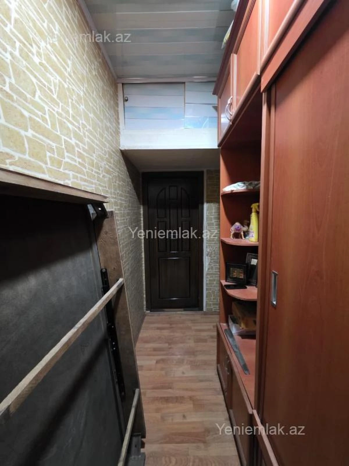 Satılır 2 otaqlı köhnə tikili 45 m²