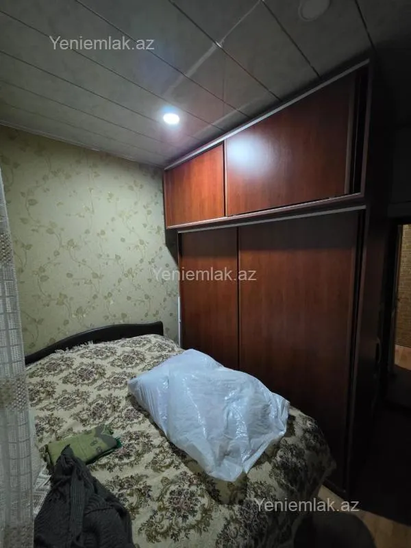 Satılır 2 otaqlı köhnə tikili 45 m²