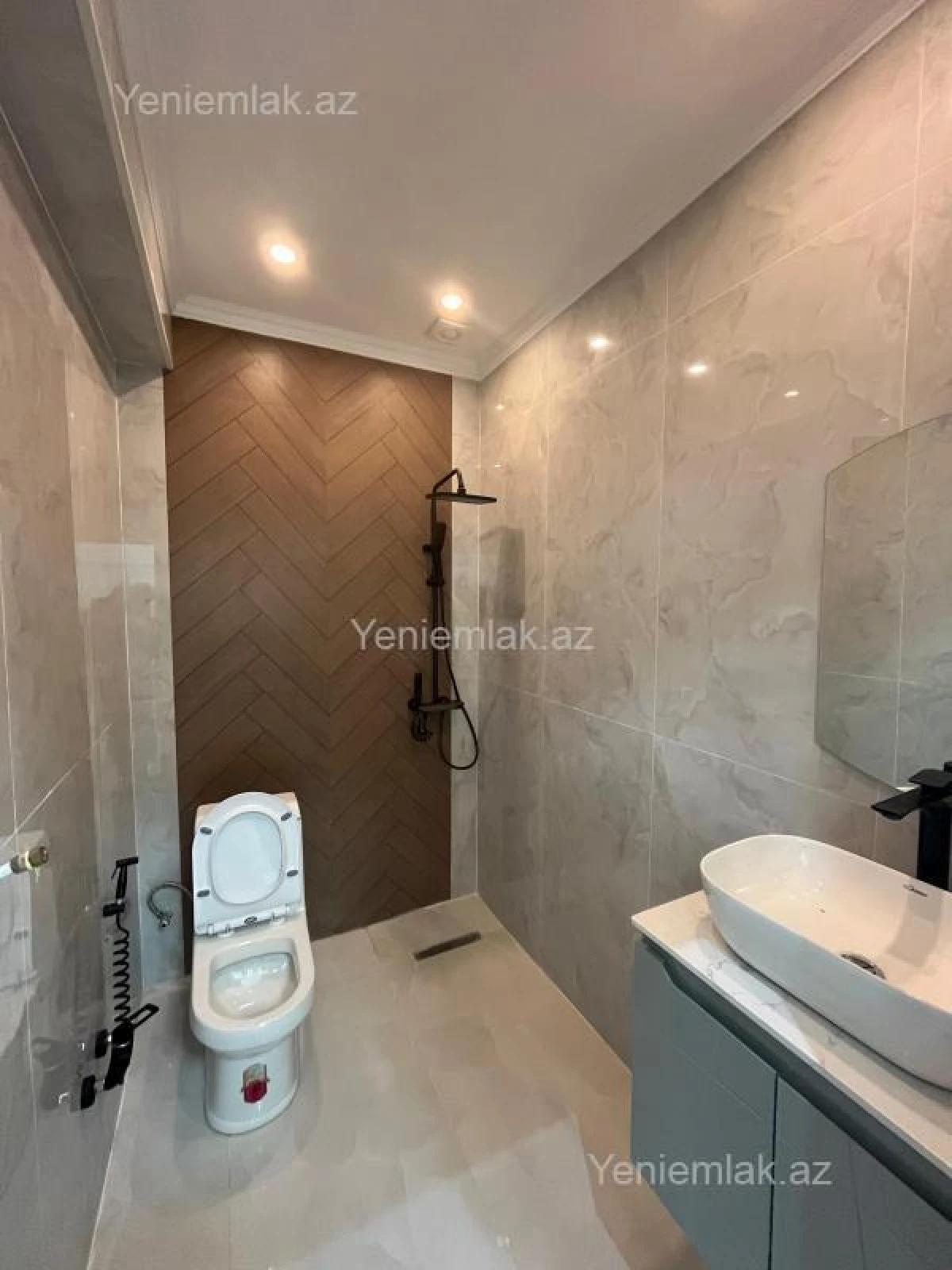 Satılır 3 otaqlı yeni tikili 74 m²