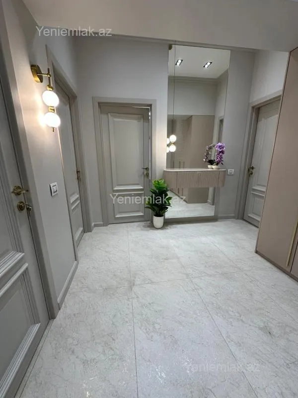 Satılır 2 otaqlı yeni tikili 65 m²