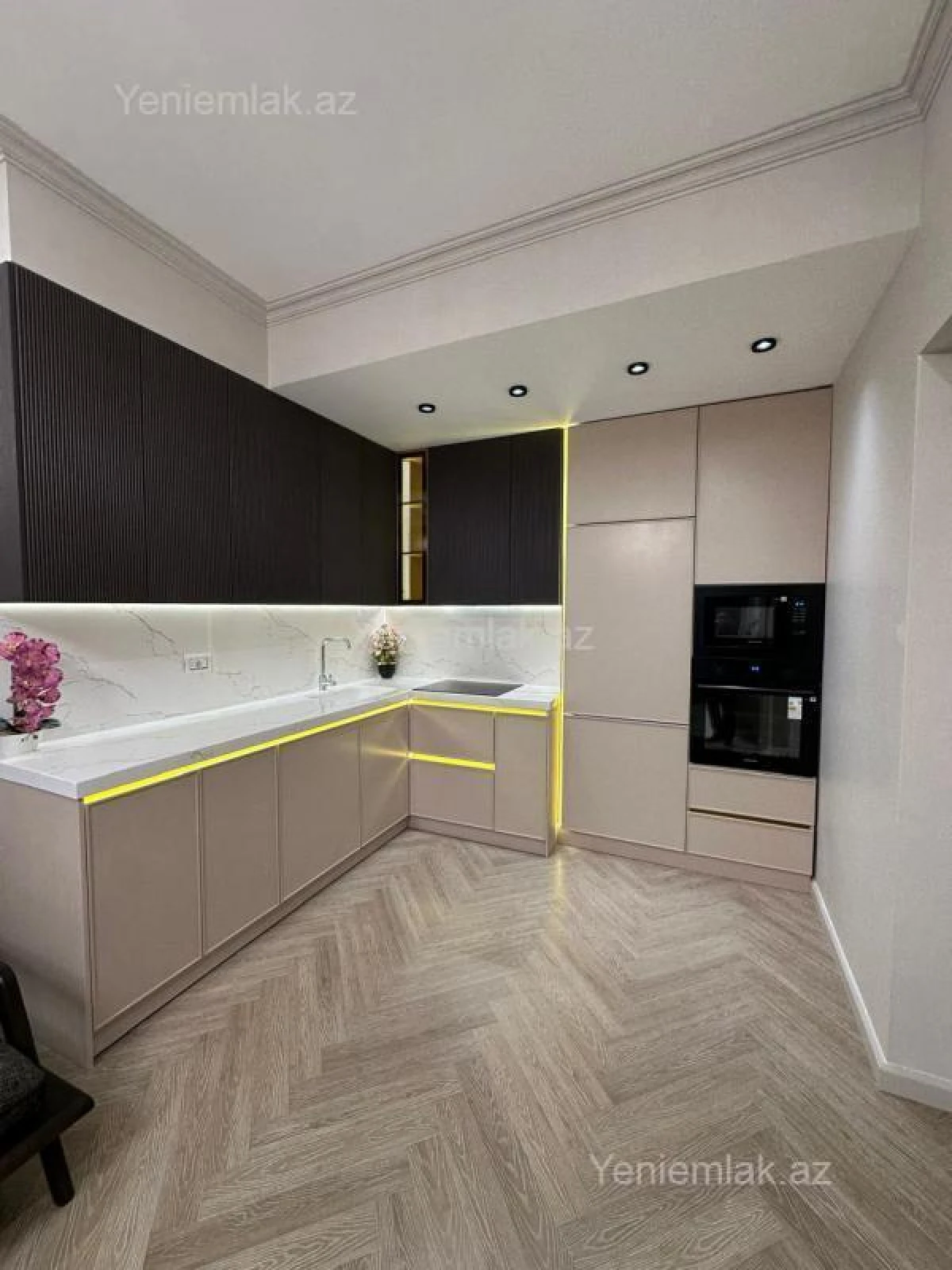 Satılır 2 otaqlı yeni tikili 65 m²