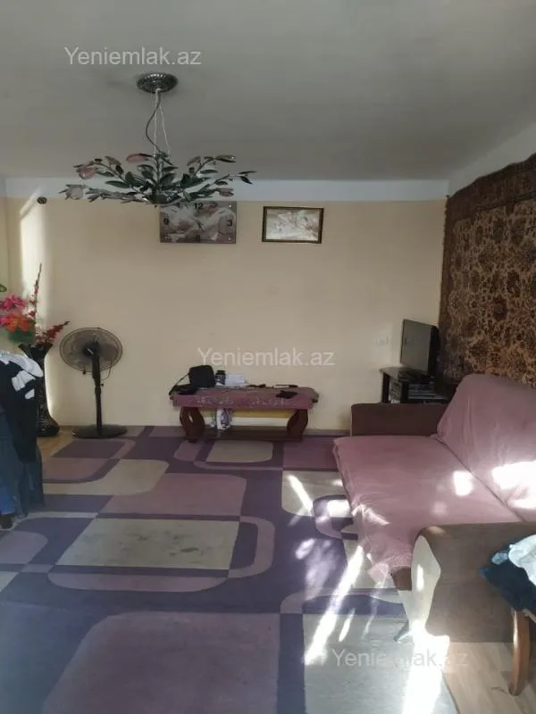 Satılır 1 otaqlı köhnə tikili 50 m²