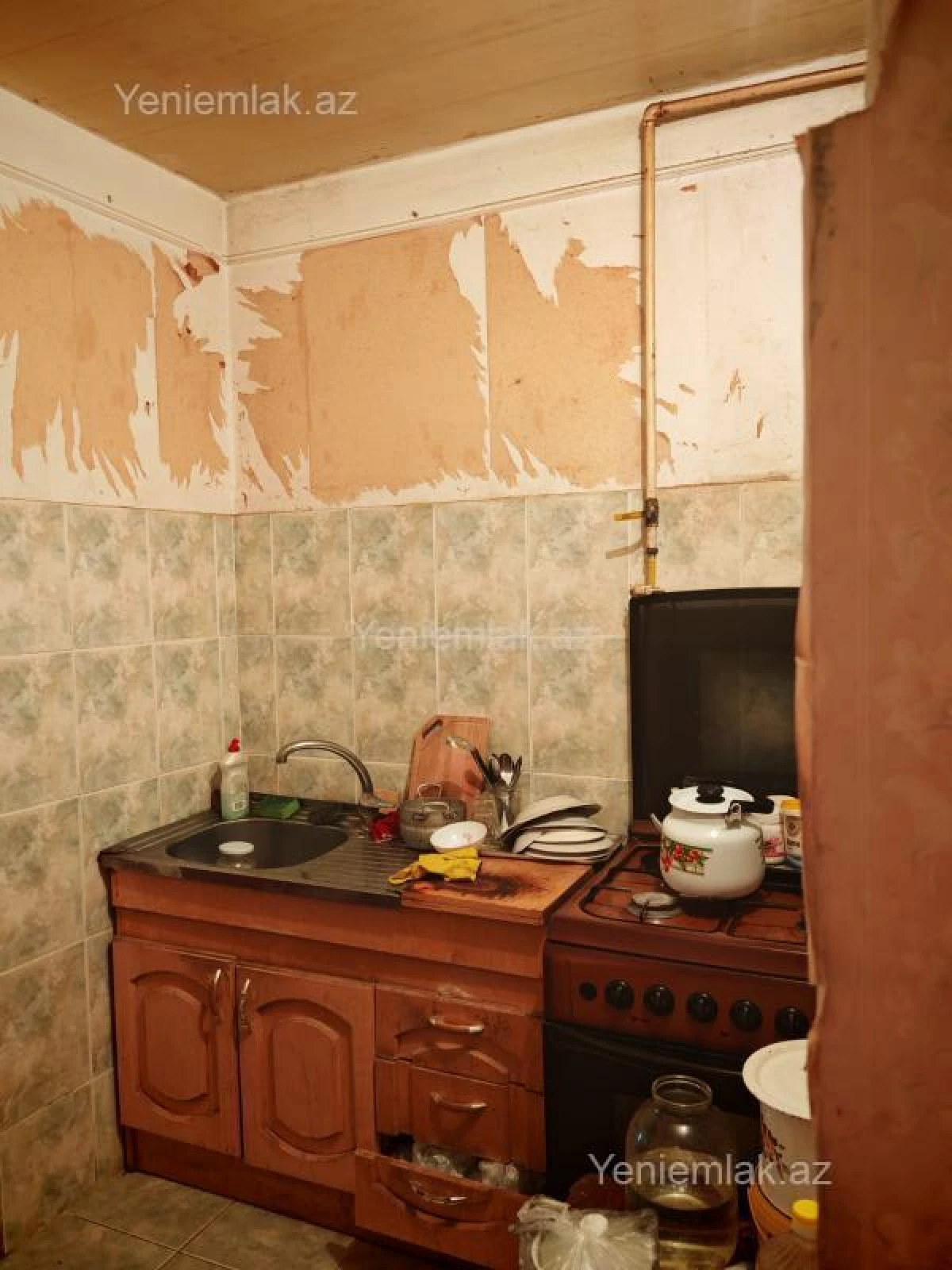 Satılır 2 otaqlı köhnə tikili 55 m²