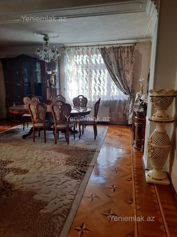 Satılır 5 otaqlı köhnə tikili 115 m²