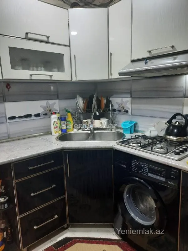 Satılır 5 otaqlı köhnə tikili 115 m²