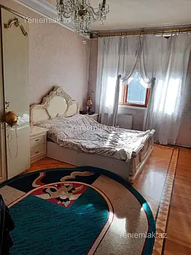 Satılır 5 otaqlı köhnə tikili 115 m² — Bakı, Binəqədi 5 otaq 115.00 m²