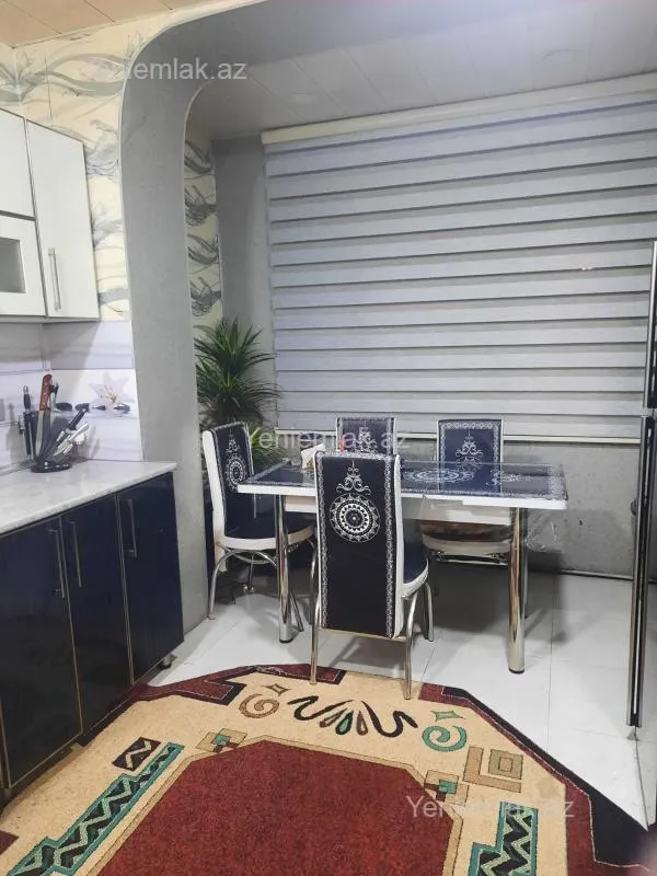 Satılır 5 otaqlı köhnə tikili 115 m²