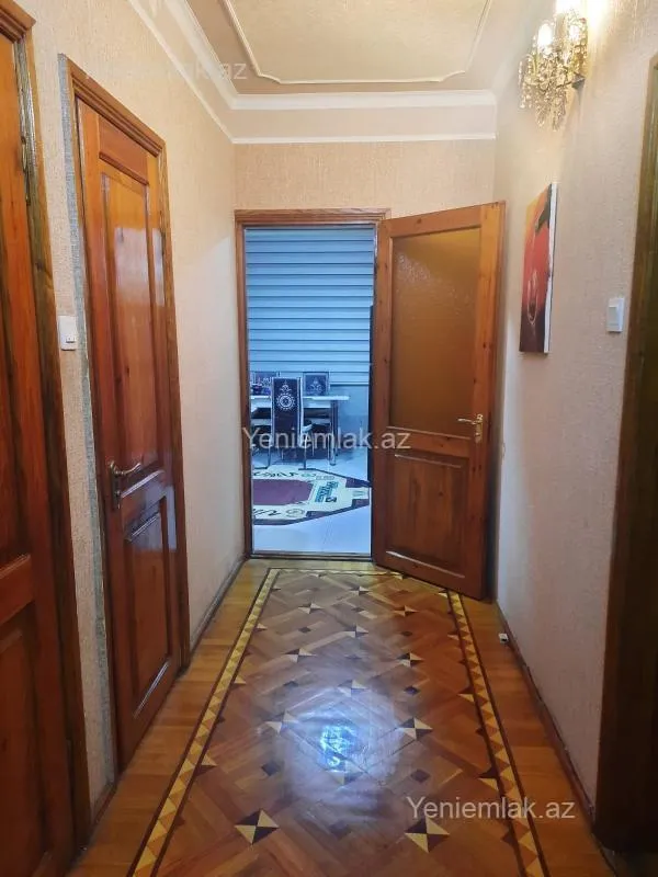 Satılır 5 otaqlı köhnə tikili 115 m²