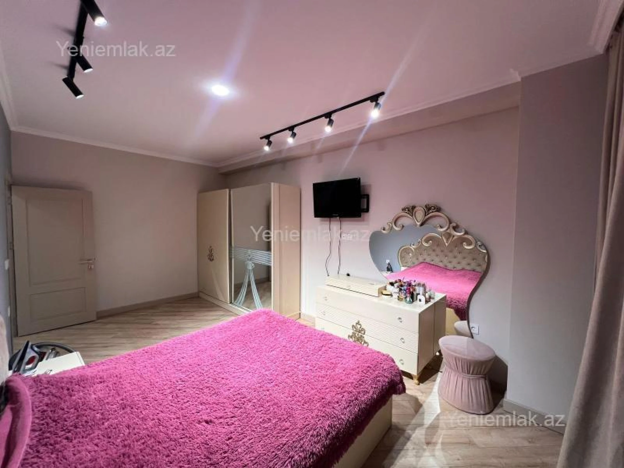 Satılır 3 otaqlı yeni tikili 87 m²