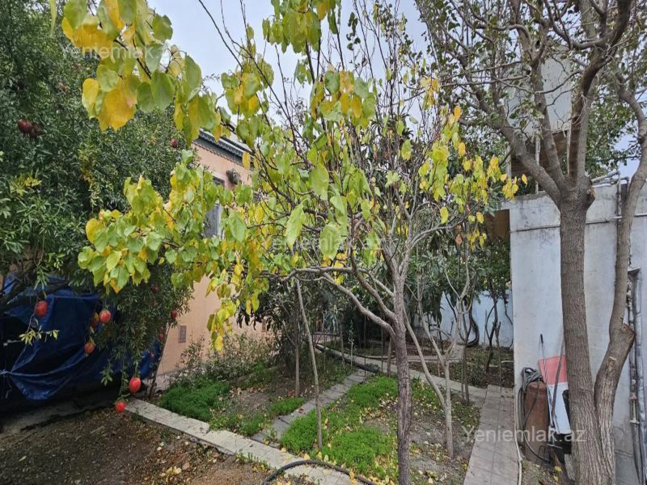 Satılır 4 otaqlı həyət evi 140 m²