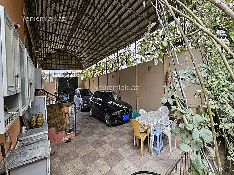 Satılır 4 otaqlı həyət evi 140 m²