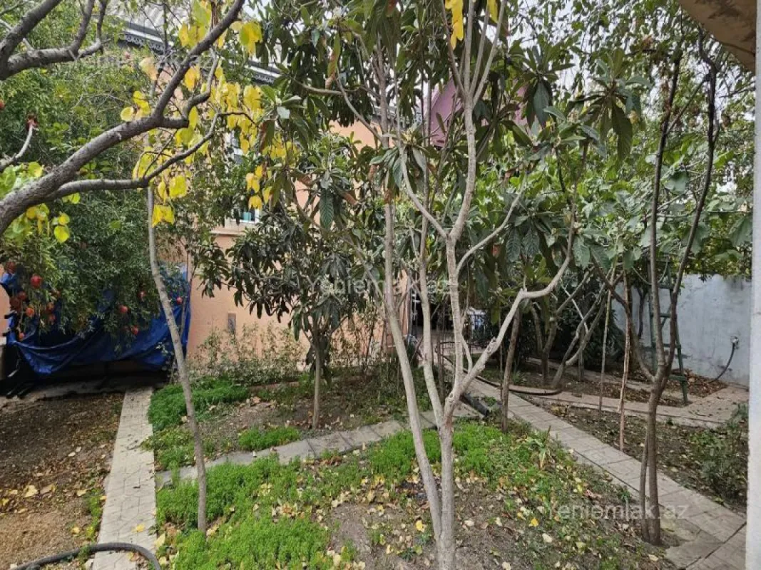 Satılır 4 otaqlı həyət evi 140 m²