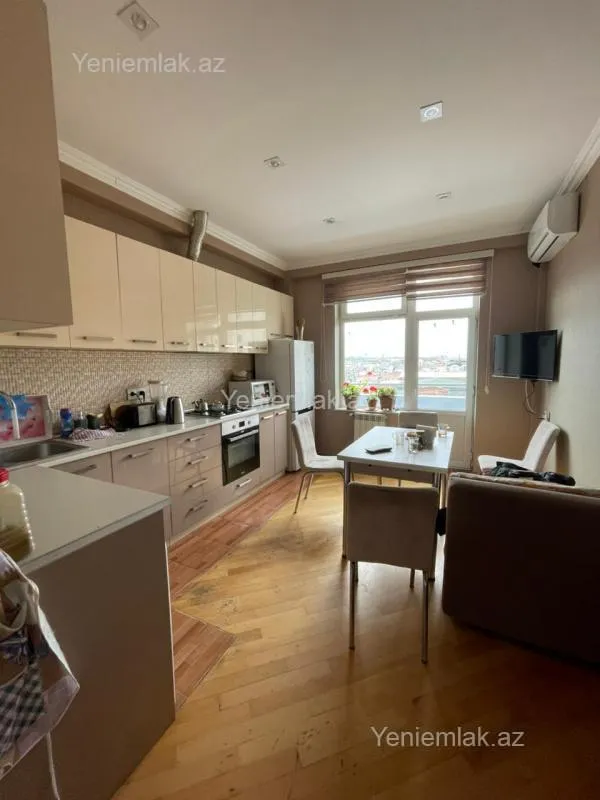 Satılır 2 otaqlı yeni tikili 77 m²