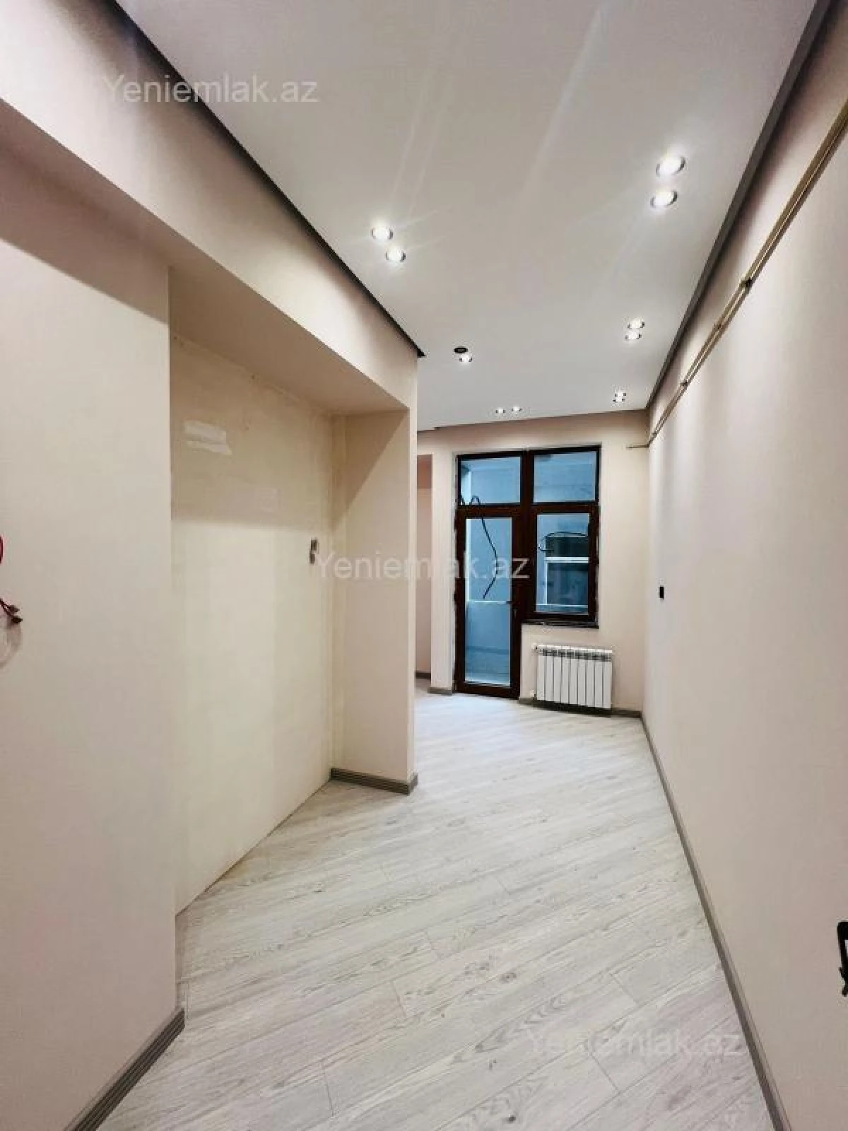 Satılır 2 otaqlı yeni tikili 72 m²
