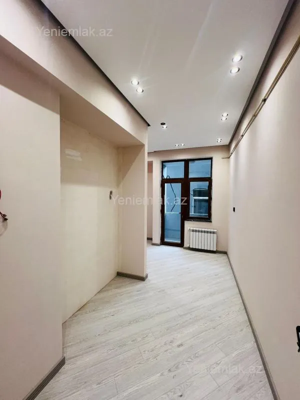 Satılır 2 otaqlı yeni tikili 72 m²