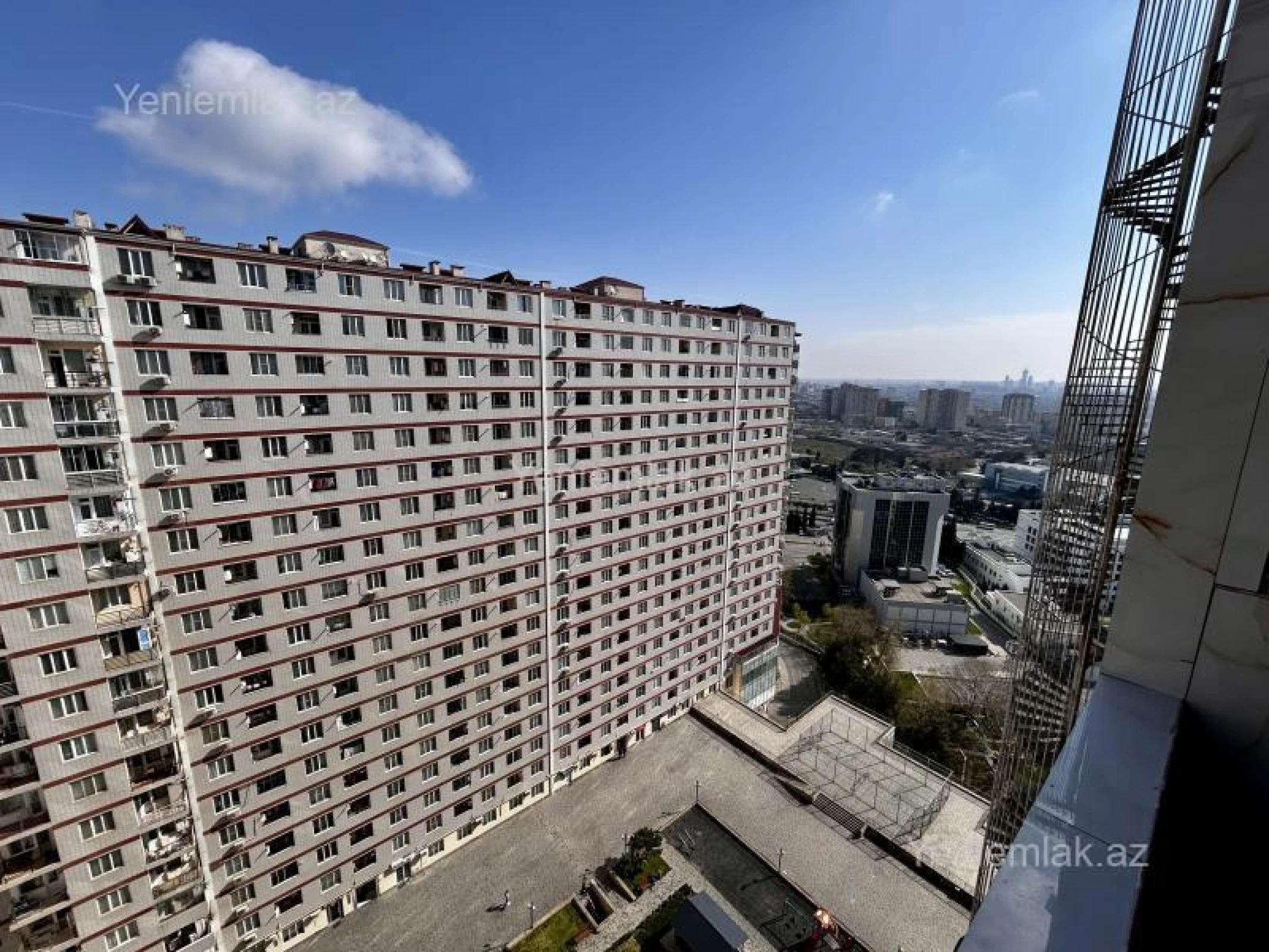 Satılır 2 otaqlı yeni tikili 64 m²