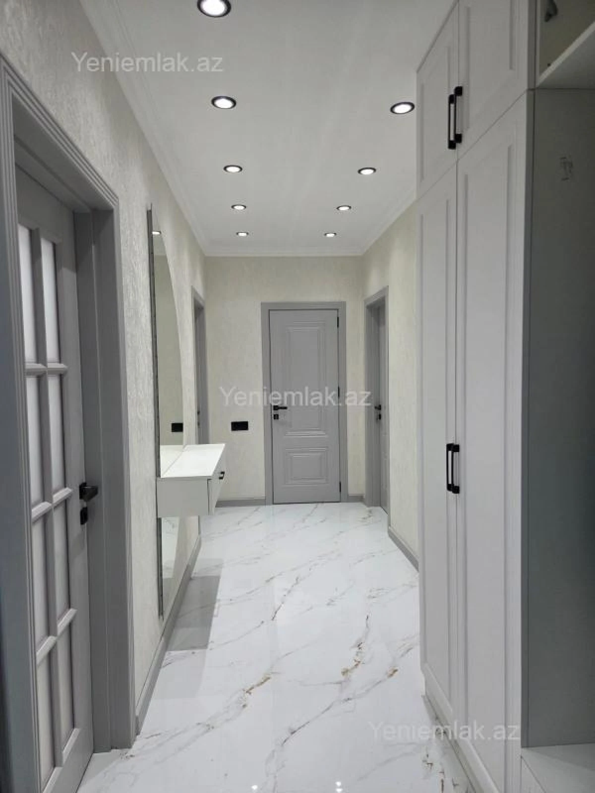 Satılır 3 otaqlı köhnə tikili 100 m²