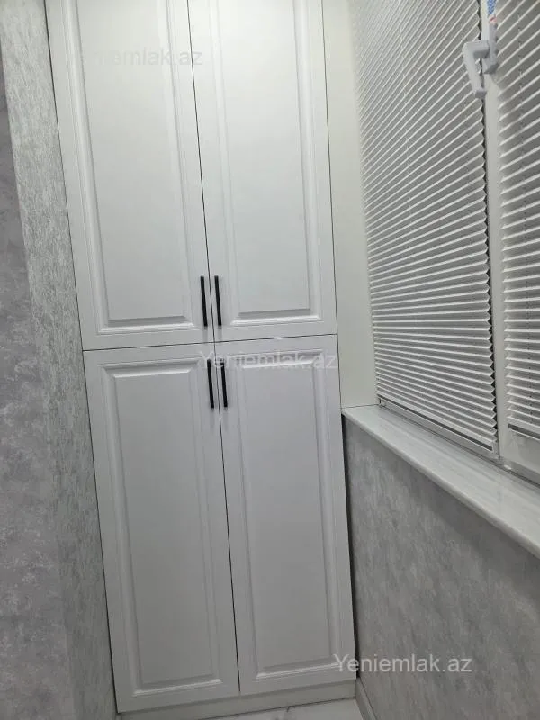 Satılır 3 otaqlı köhnə tikili 100 m²