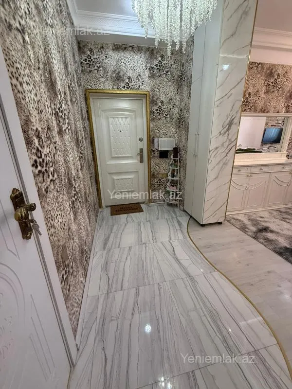 Satılır 3 otaqlı yeni tikili 95 m²