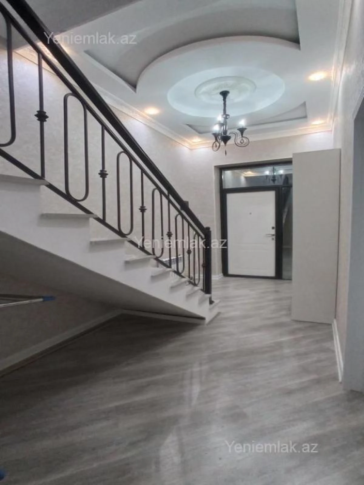 Satılır 4 otaqlı həyət evi 180 m²
