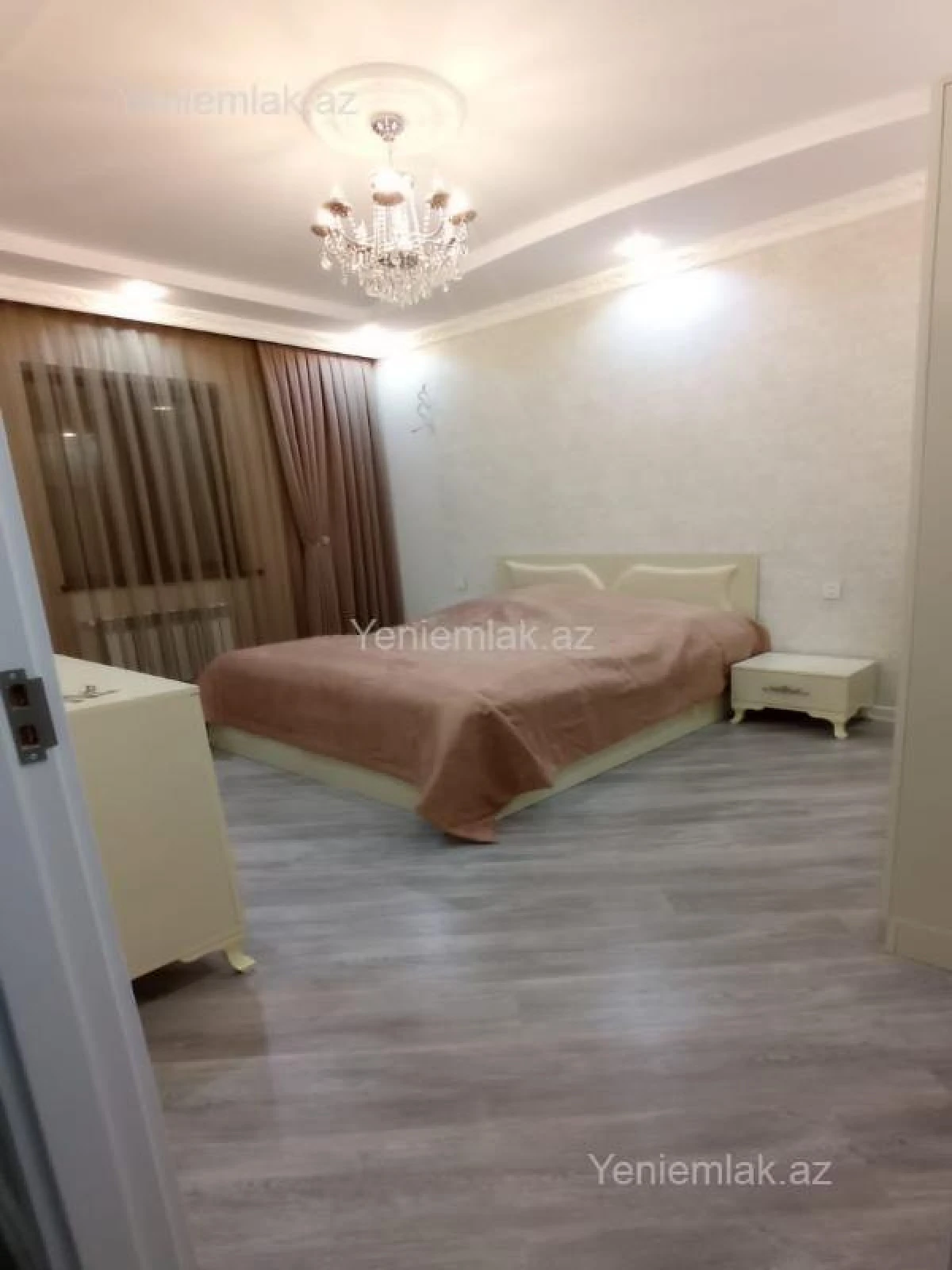 Satılır 4 otaqlı həyət evi 180 m²