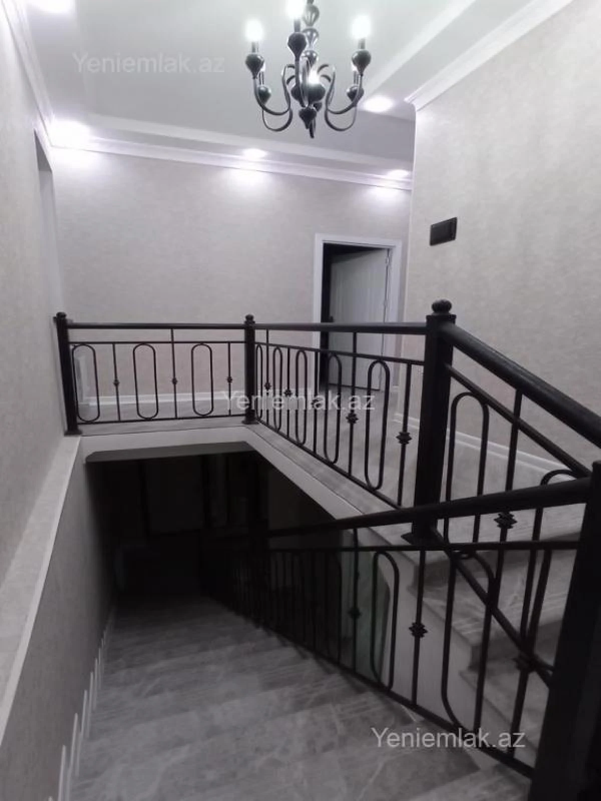 Satılır 4 otaqlı həyət evi 180 m²