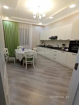 Satılır 4 otaqlı həyət evi 180 m²