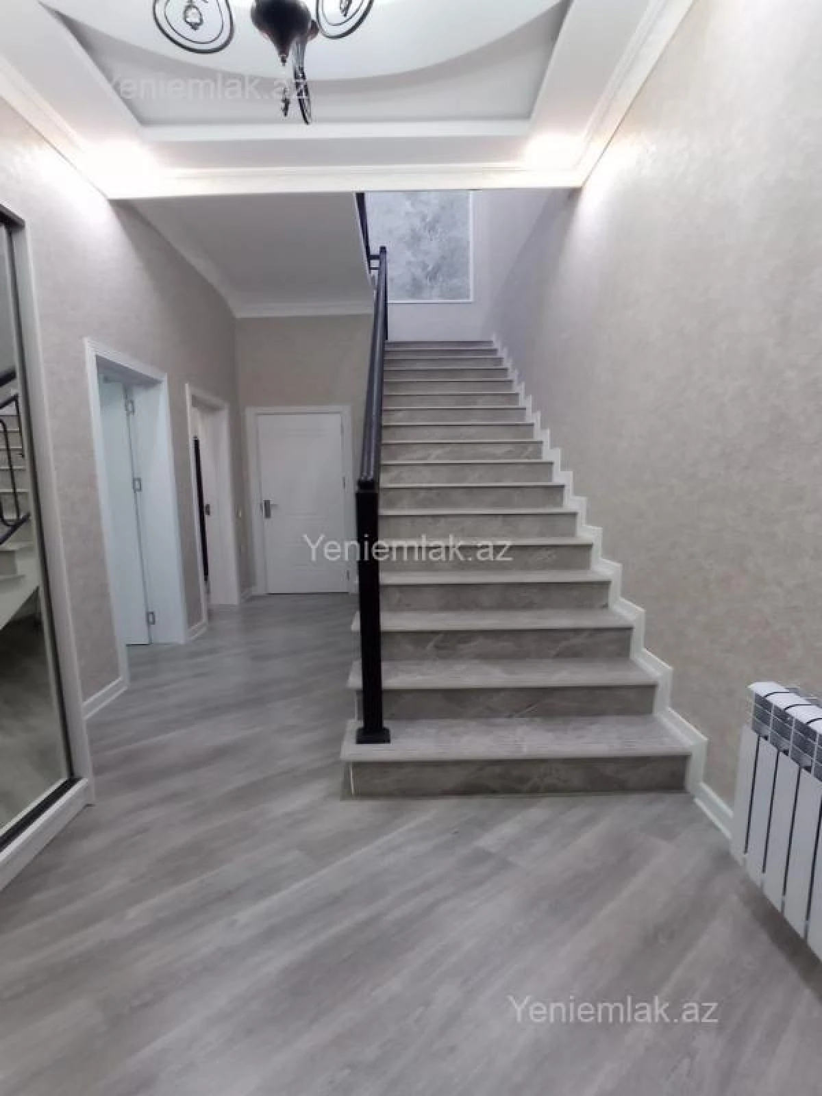 Satılır 4 otaqlı həyət evi 180 m²