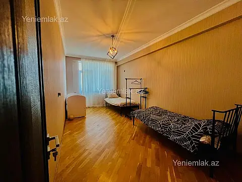 Satılır 3 otaqlı yeni tikili 145 m²