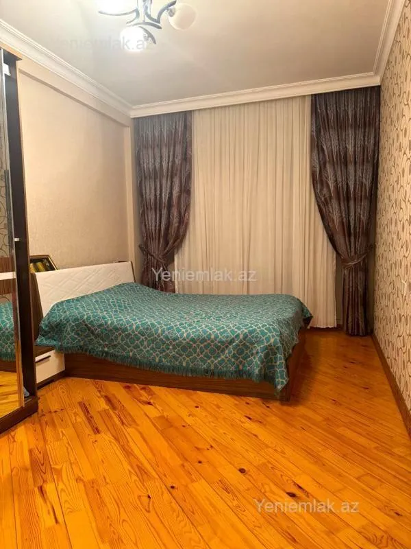 Satılır 3 otaqlı yeni tikili 120 m²
