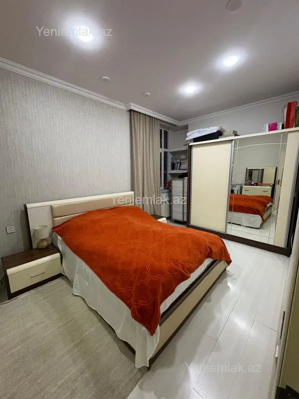 Satılır 3 otaqlı yeni tikili 85 m²