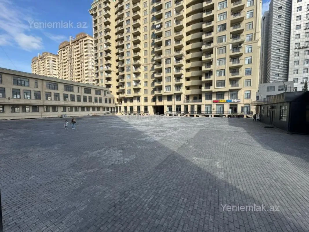 Satılır 2 otaqlı yeni tikili 77 m²