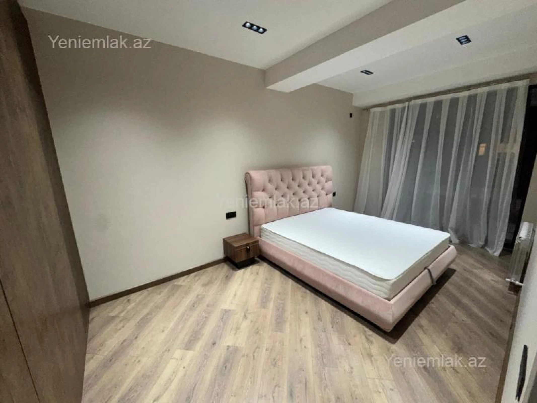 Satılır 2 otaqlı yeni tikili 77 m²
