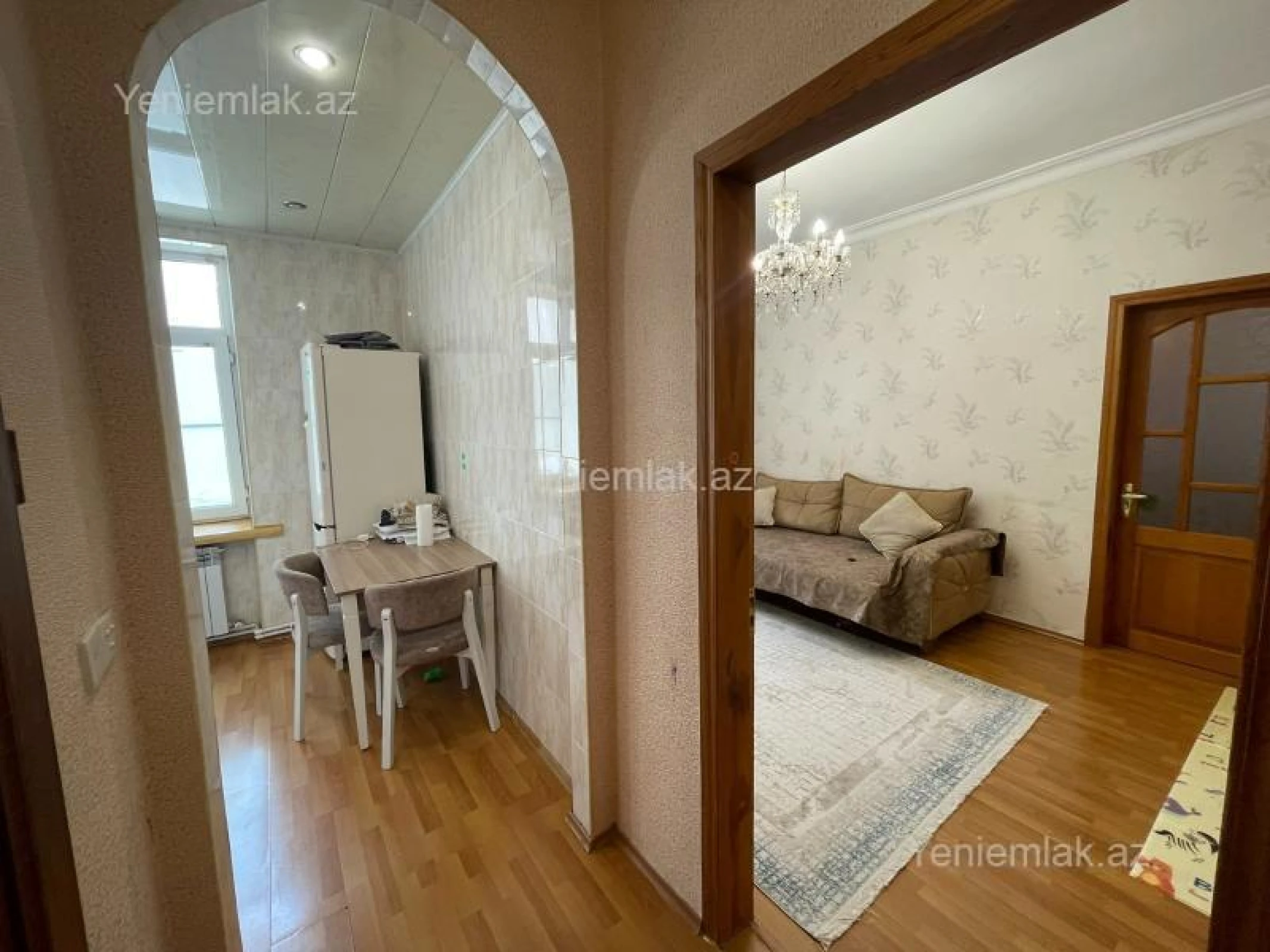 Satılır 2 otaqlı köhnə tikili 50 m²