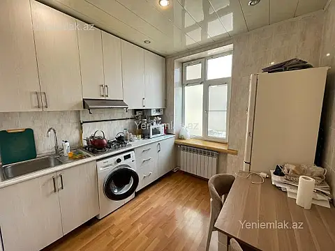 Satılır 2 otaqlı köhnə tikili 50 m²