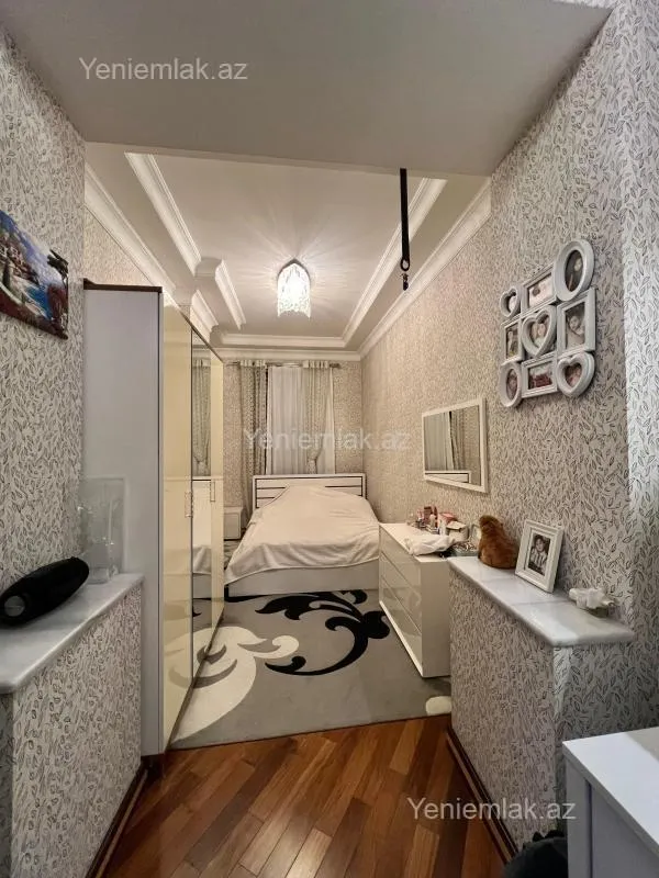 Satılır 4 otaqlı yeni tikili 220 m²