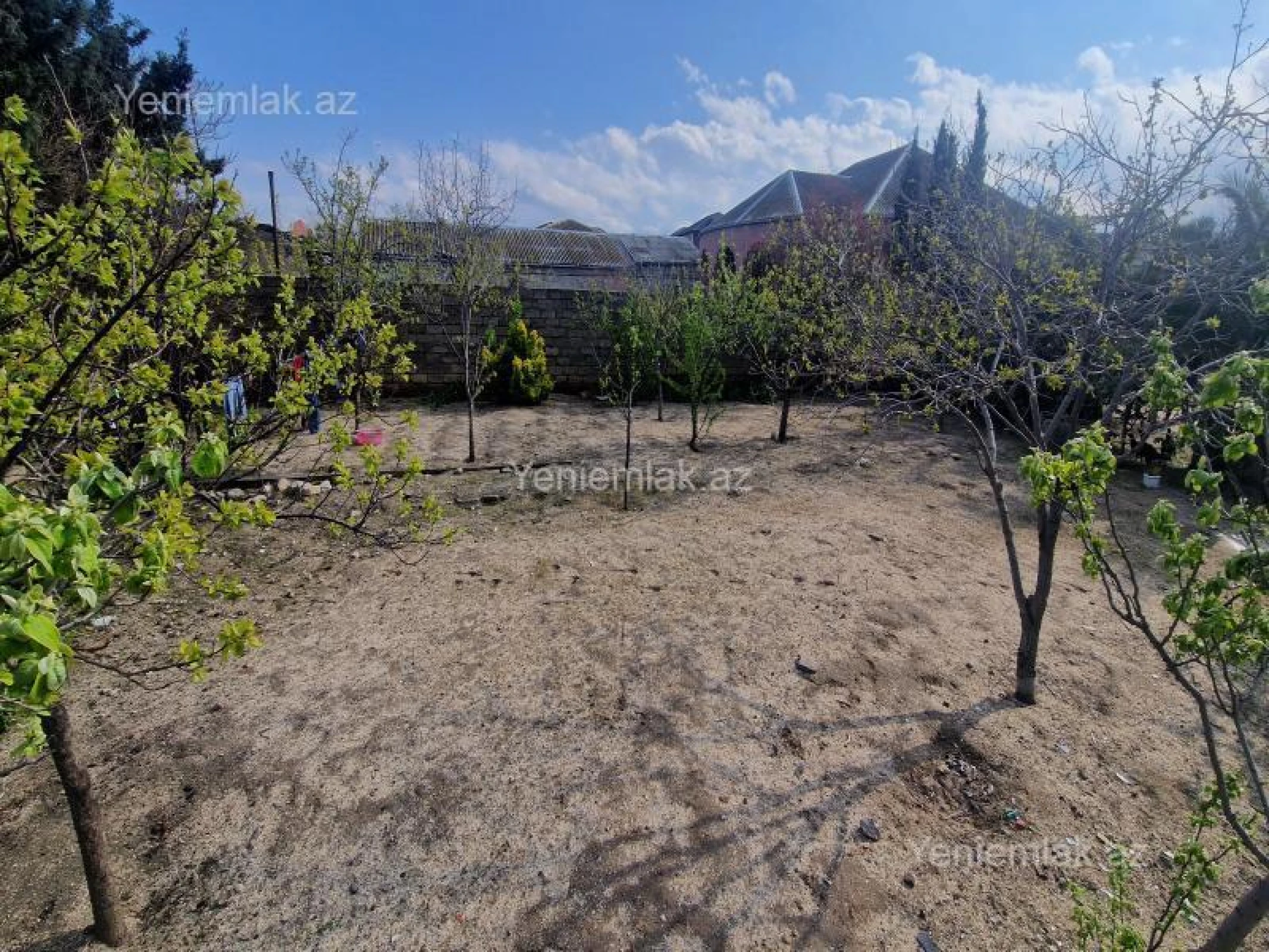 Satılır 6 otaqlı həyət evi 280 m²