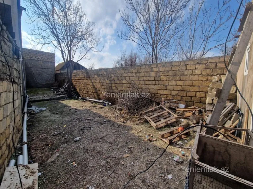 Satılır 6 otaqlı həyət evi 280 m²