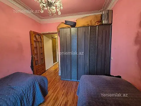 Satılır 3 otaqlı köhnə tikili 60 m²