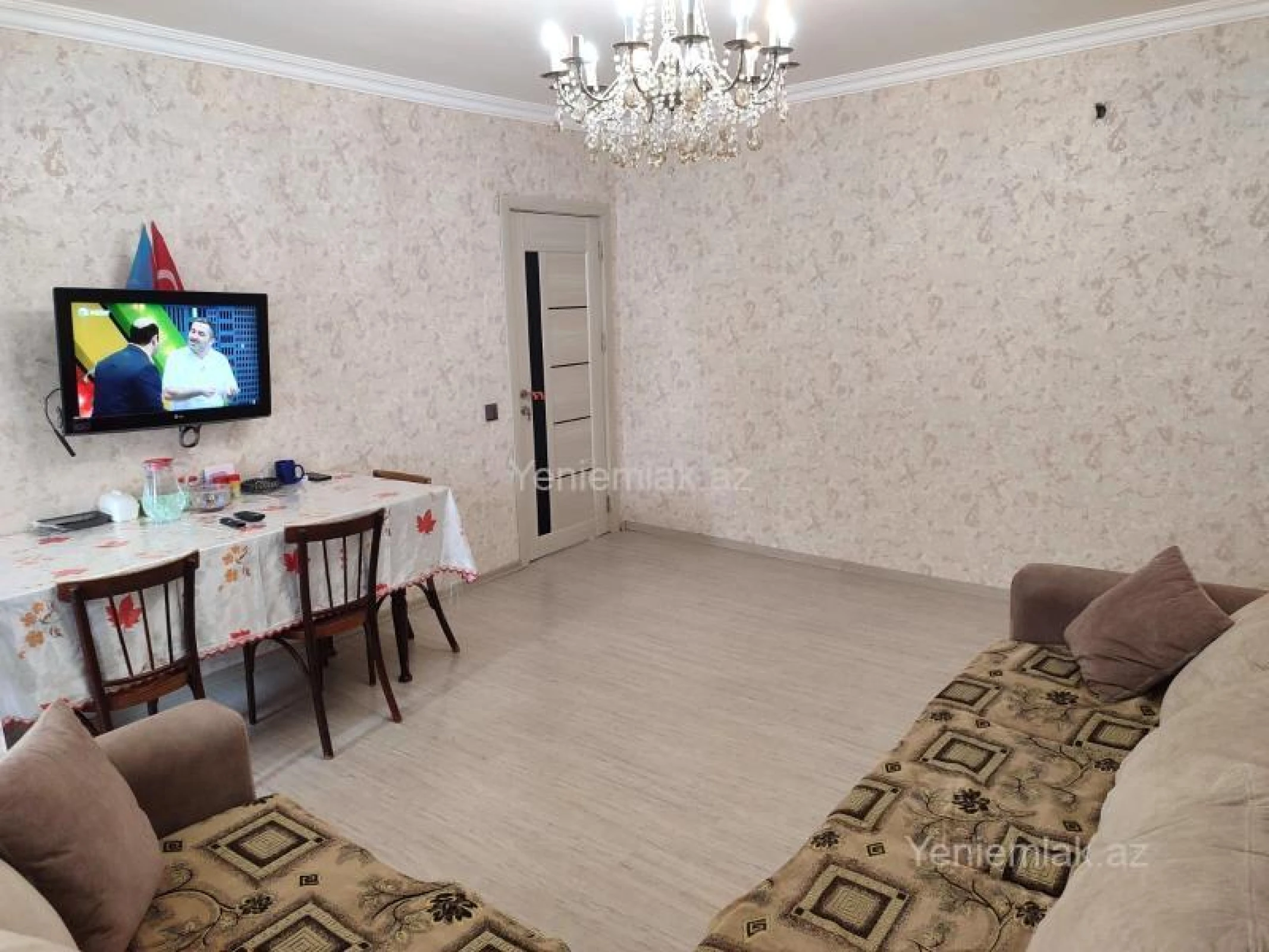 Satılır 4 otaqlı köhnə tikili 120 m²