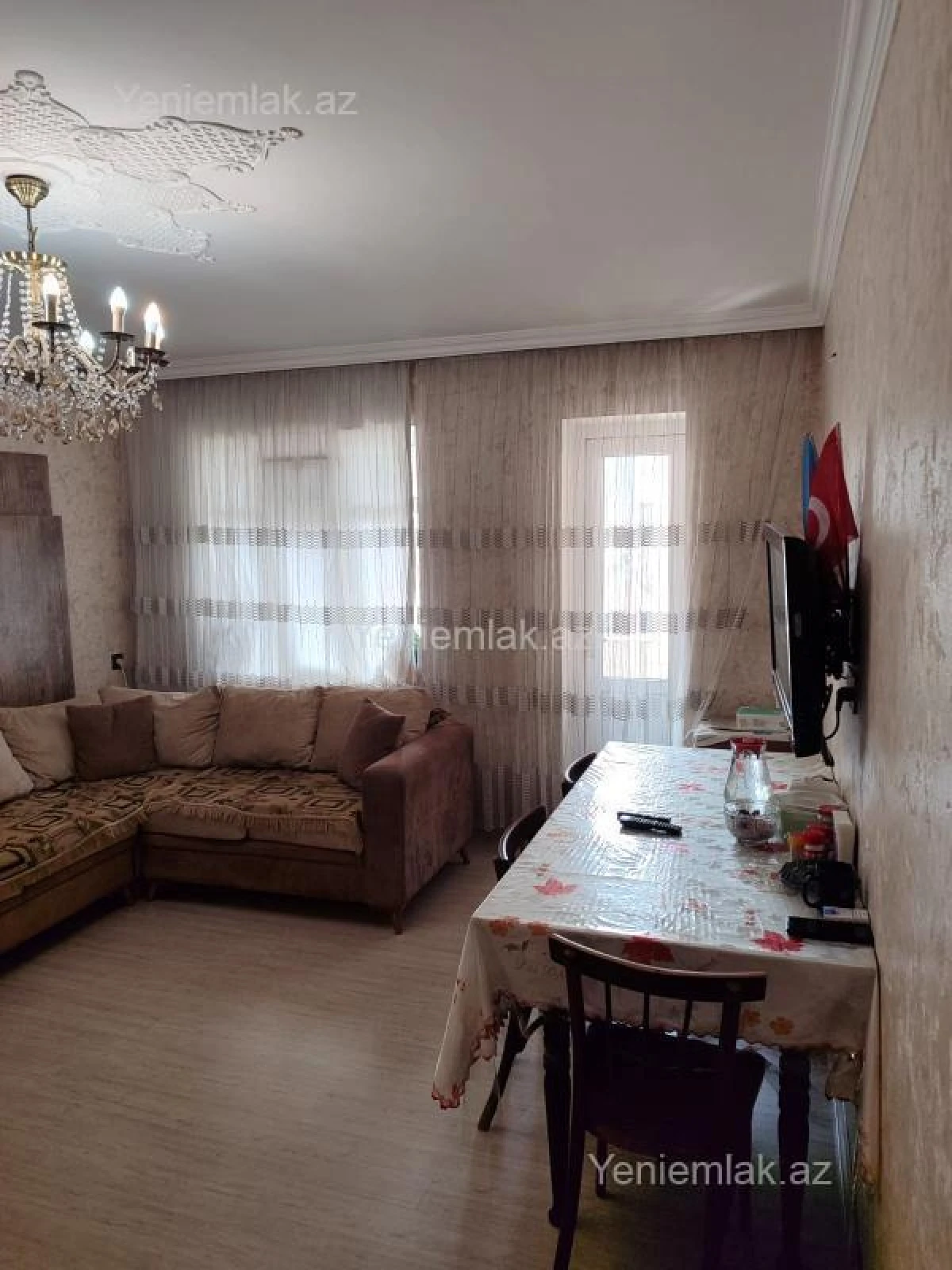 Satılır 4 otaqlı köhnə tikili 120 m²