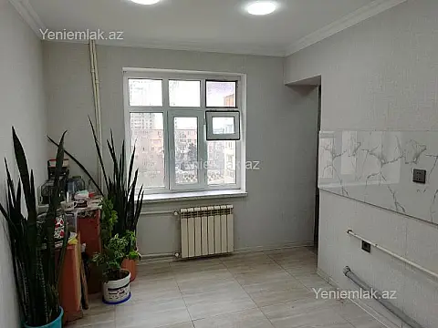 Satılır 4 otaqlı köhnə tikili 120 m²