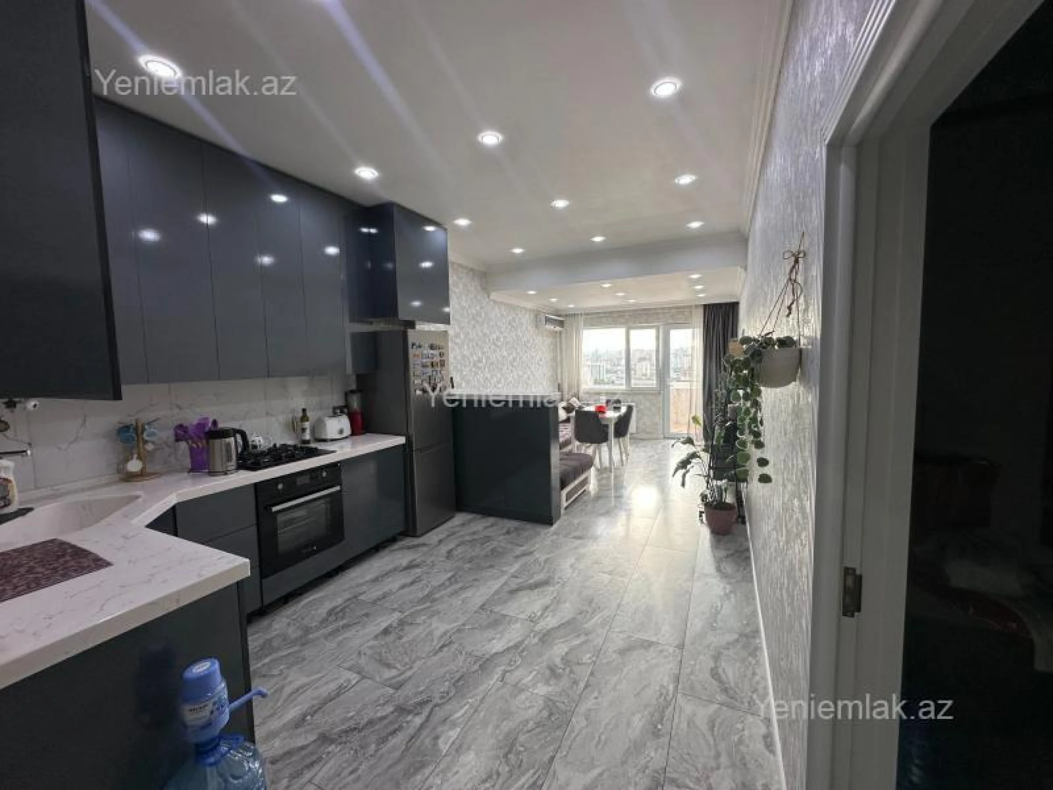 Satılır 3 otaqlı yeni tikili 95 m²