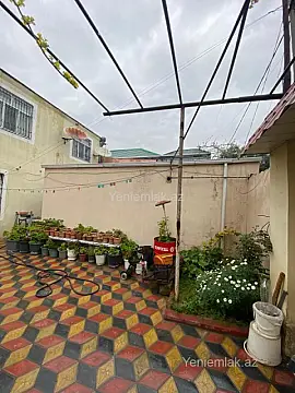 Satılır 6 otaqlı həyət evi 250 m²