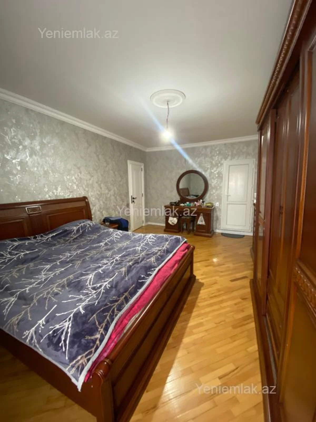 Satılır 6 otaqlı həyət evi 250 m²