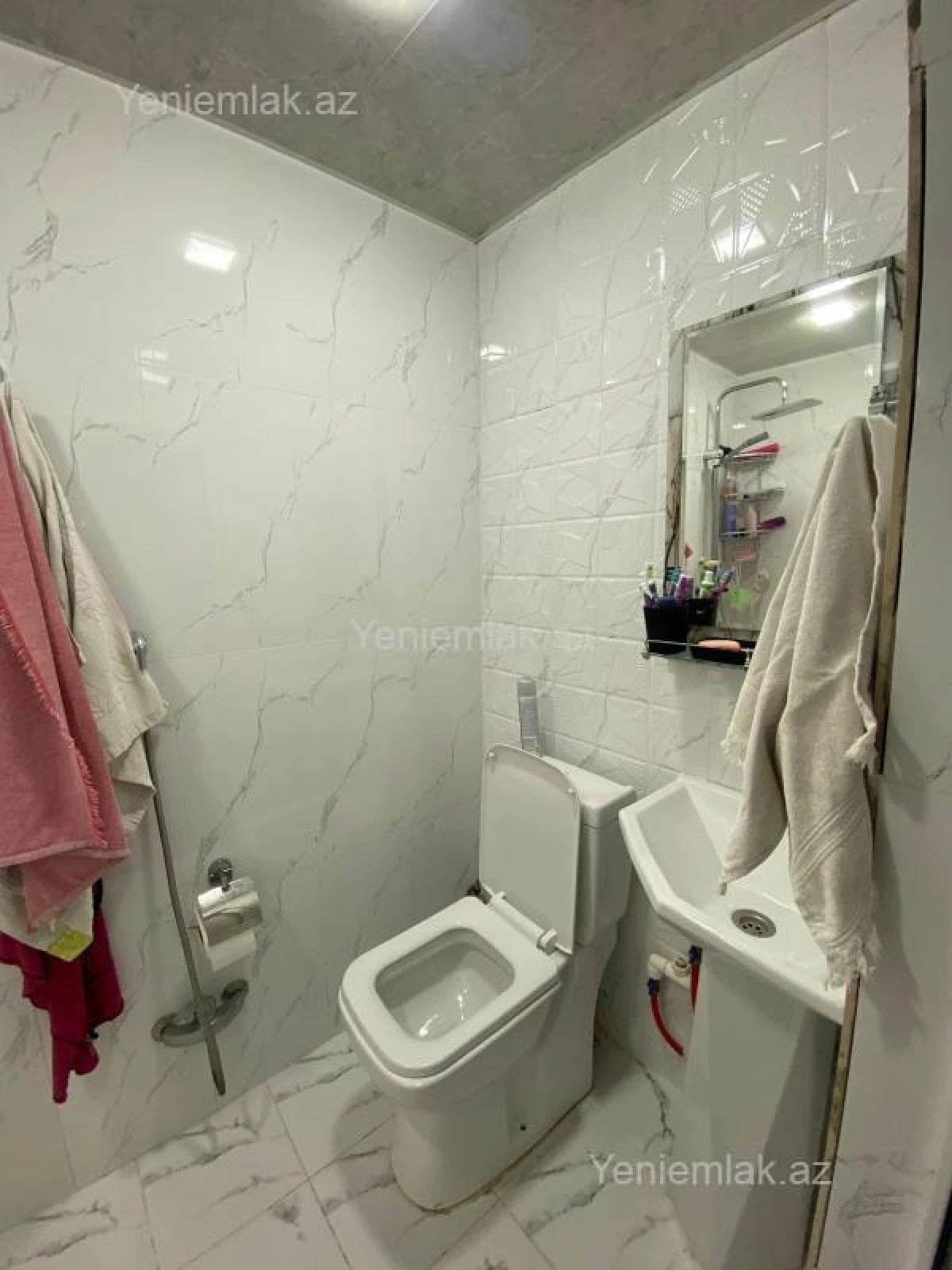 Satılır 6 otaqlı həyət evi 250 m²