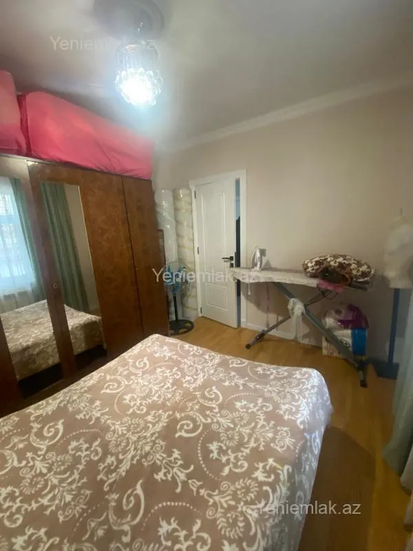 Satılır 6 otaqlı həyət evi 250 m²
