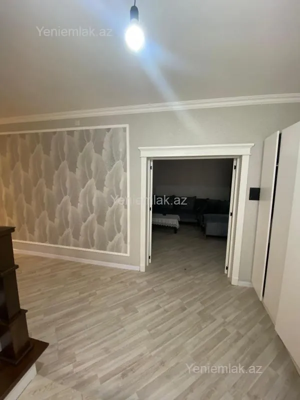 Satılır 6 otaqlı həyət evi 250 m²