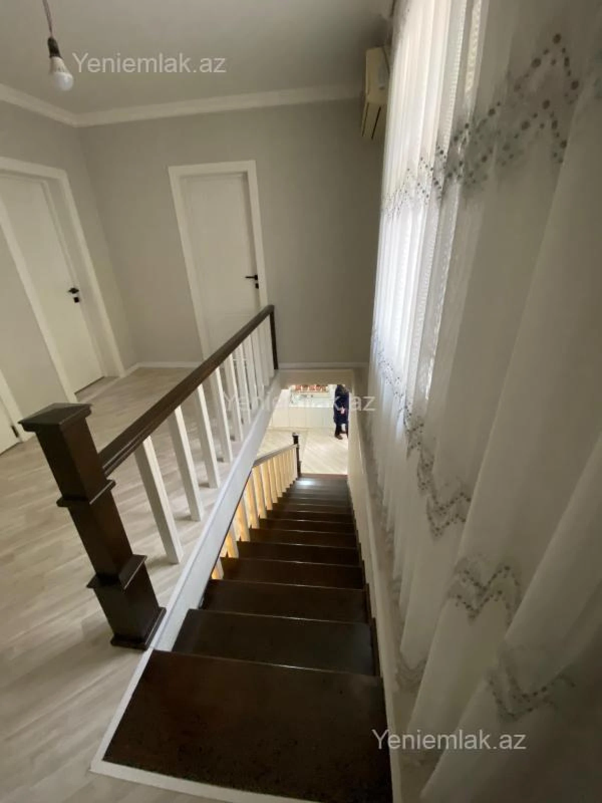 Satılır 6 otaqlı həyət evi 250 m²